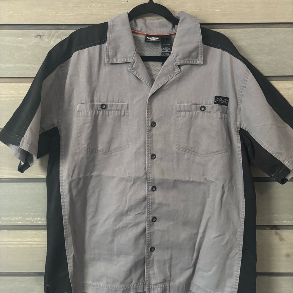 Harley-Davidson Two-Tone Gray and Black Shirt